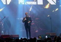 Haluk Levent öldürülen müzisyen Şener'in kızı için sahne aldı