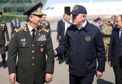 Bakan Akar beraberindeki TSK komuta kademesi ile Azerbaycan’da