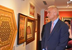 Bakan Ersoy, Başkent Kültür Yolu Festivali sergilerini gezdi