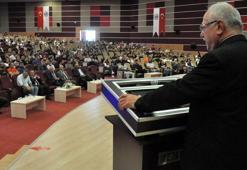 Rektörden yeni öğrencilere gece çıkışları için 'vampirli' uyarı