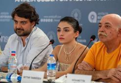 Hazar Ergüçlü, sevgilisinin filminde hem yapımcı hem oyuncu