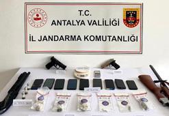 Antalya'da 'Beyaz Kelebek' operasyonu: 17 gözaltı