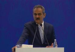 Bakan Özer: Eğitim sistemi öğretmeni kadar güçlü
