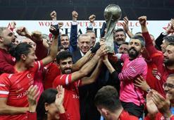 Dünya Şampiyonu olan Ampute Futbol Milli Takımı'na tebrik mesajları