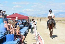 Rahvan At Yarışları'na turistlerden yoğun ilgi