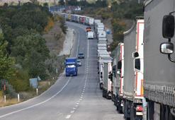 Sınır kapılarında sürücüler 5 gündür çıkış için bekliyor