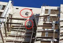 Çöken iskeleye tutunan 2 işçi 54 metrelik merdiven ve 'İsveç oturağı'yla kurtarıldı