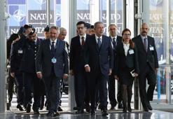 Milli Savunma Bakanı Akar, NATO Karargahı'nda