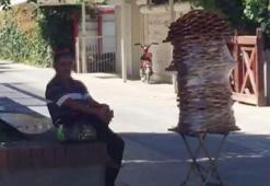 Yerli halka 7,5, turiste 20 liradan simit veren seyyar satıcıya para cezası