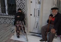 Artavutköy'de ev sahibi kilidi değişitirince yaşlı çift evine giremedi