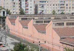Diyarbakır E Tipi Cezaevi boşaltılıyor; tutuklu ve hükümlüler nakledildi