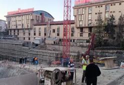 Küçükçekmece'de duvarında çatlaklar oluşan üniversite binası boşaltıldı