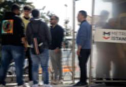 Fırsatçılar İstanbulkartı turiste iki katına satıyor