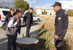 Rögar kapağını götürürken polise yakalandı 'lazımdı’ dedi