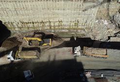 Küçükçekmece'de çöken istinat duvarına dolgu çalışması devam ediyor