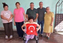 Engelli Sıla, akülü sandalyesiyle eğitimine devam edebilecek