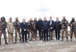 Bakan Soylu, Türkiye-İran sınırında incelemelerde bulundu