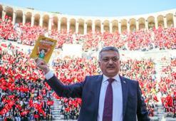 Aspendos Tiyatrosu'ndaki kitap okuma etkinliğine 7 bin öğrenci katıldı