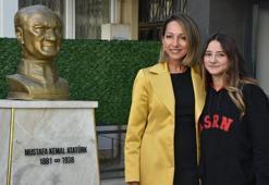 Olcay öğretmen, depremde kendisi gibi evleri yıkılan Ebru’nun eğitim masraflarını üstlendi