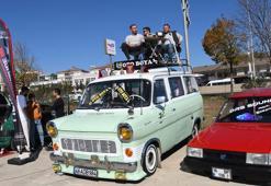 25'i kadın 1800 modifiyeli araç tutkunu, Çorlu'da bir araya geldi