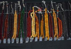 9 yılda 700 tespih biriktirdi