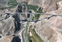 Türkiye’nin en yüksek ayaklı 2'nci viyadüğü açıldı