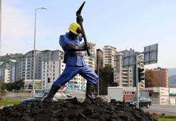 Madenci heykeli, 'madenciye saygıdan' yenilenmiş