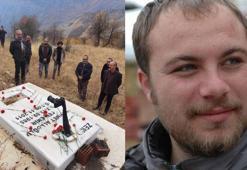 Ölümünün 11'inci yılında DHA muhabiri Cem Emir, mezarı başında anıldı