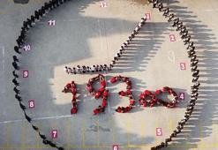 Minik öğrenciler Ata'sını '10 Kasım'a özel koreografiyle andı