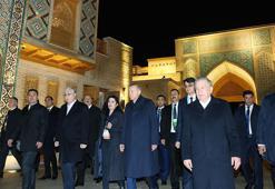 Cumhurbaşkanı Erdoğan liderlerle akşam yemeğine katıldı