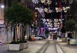 İstiklal Caddesi’nde oturaklar söküldü