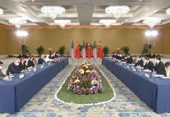 Biden ve Cinping Endonezya’da bir araya geldi