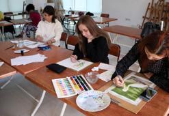 Yerleşik yabancı kadınlar, resim kursunda buluşuyor