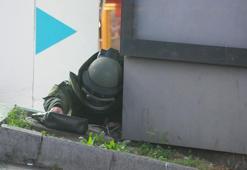 Rögar kapağı üzerine bırakılan kadın çantası fünyeyle patlatıldı