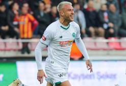 Konyaspor’un golcü stoperi Francisco Calvo, Beşiktaş’ın kıskacında