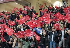 Gaziantep'te 21 yıl sonra milli heyecan