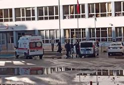 Okuldan uzaklaştırılan liseli, müdür yardımcısını bıçakladı