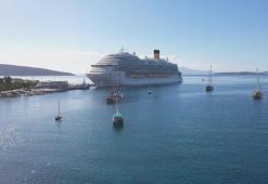 Bodrum'a sezonun son yolcu gemisi geldi