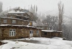 Bahçesaray'ın yükseklerinde kar kalınlığı 20 santimi buldu