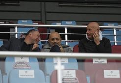 Jübile yapan Cüneyt Çakır, Trabzon’da hakem izledi