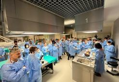 100'ü aşkın yabancı doktor, kadavralar üzerinde estetik cerrahi ameliyatı uyguladı
