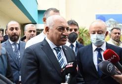 TFF Başkanı Büyükekşi, Mehmet Çakır'ı hastanede ziyaret etti