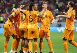 Hollanda ve Senegal, son 16 turuna yükseldi