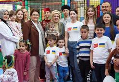 Emine Erdoğan, Ukrayna'dan Türkiye'ye getirilen yetim çocuklarla buluştu
