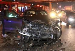 Bayrampaşa TEM bağlantı yolunda aynı noktada 2 zincirleme kaza: 2 yaralı