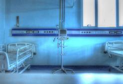 Hastanın solunum cihazının sesinden rahatsız olup cihazı iki defa kapattı