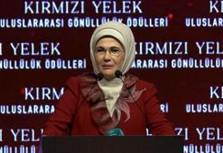 Emine Erdoğan 'Kırmızı Yelek Uluslararası Gönüllülük Ödül Töreni'ne katıldı