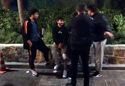 Antalya'da bıçaklı 'yan bakma' kavgası: 4 yaralı