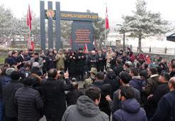 Yeniden düzenlenen Dumlu Şehitliği, şehit yakınlarının gözyaşlarıyla açıldı