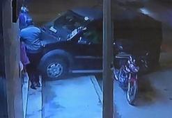 14 yaşındaki sürücü, otomobile ve pastaneye çarptı; o anlar kamerada